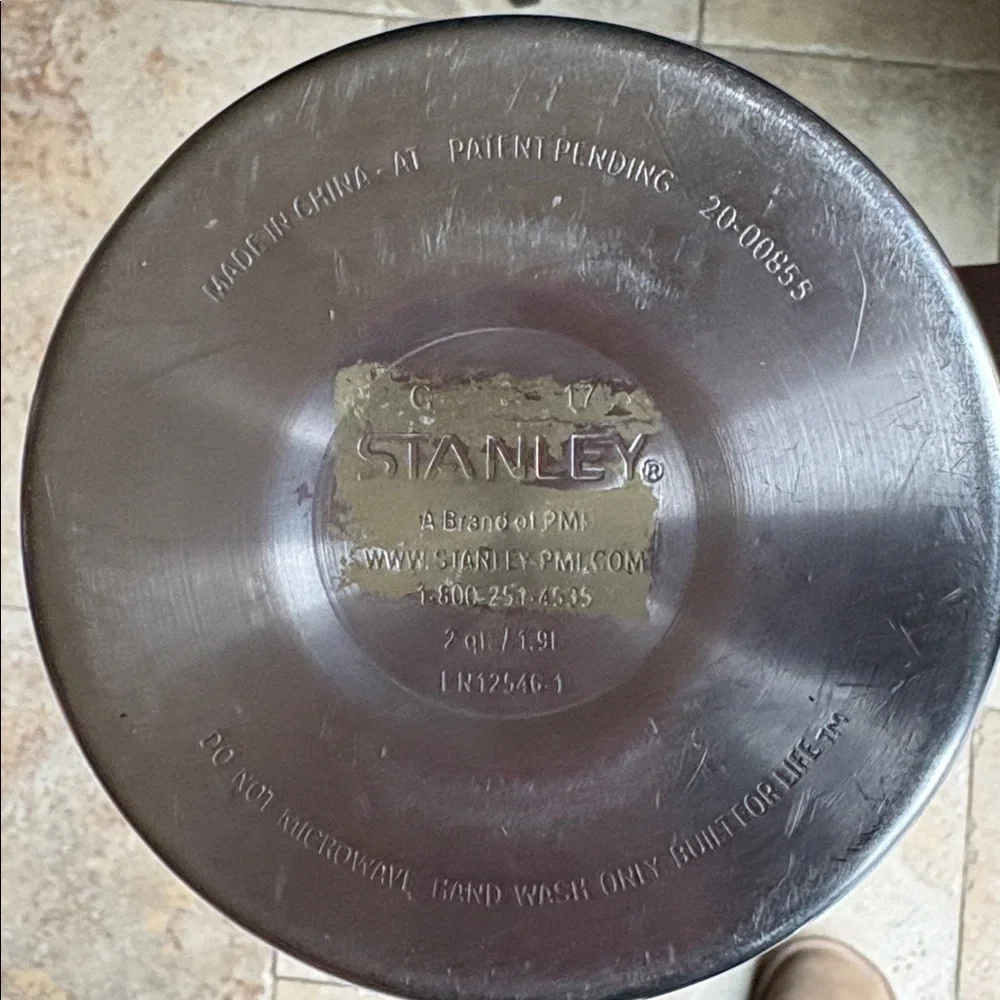 Stanley Classic Green Thermos with Silver Accents - Picture 10 of 11
